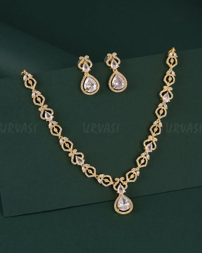 Gold-Toned Floral Tear-Drop Pendant Necklace 1543