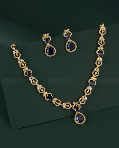 Gold-Toned Floral Tear-Drop Pendant Necklace 1543
