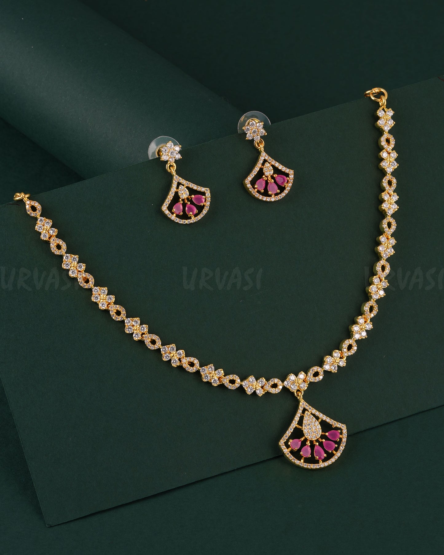 Gold-Toned Floral AD Necklace 1536