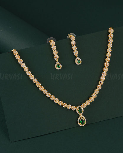 Gold-Toned Floral designed Pendant Necklace 1540