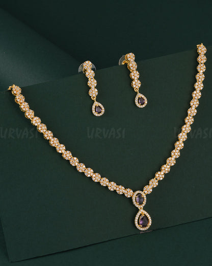 Gold-Toned Floral designed Pendant Necklace 1540