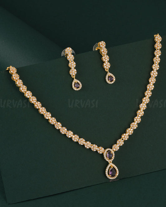 Gold-Toned Floral designed Pendant Necklace 1540