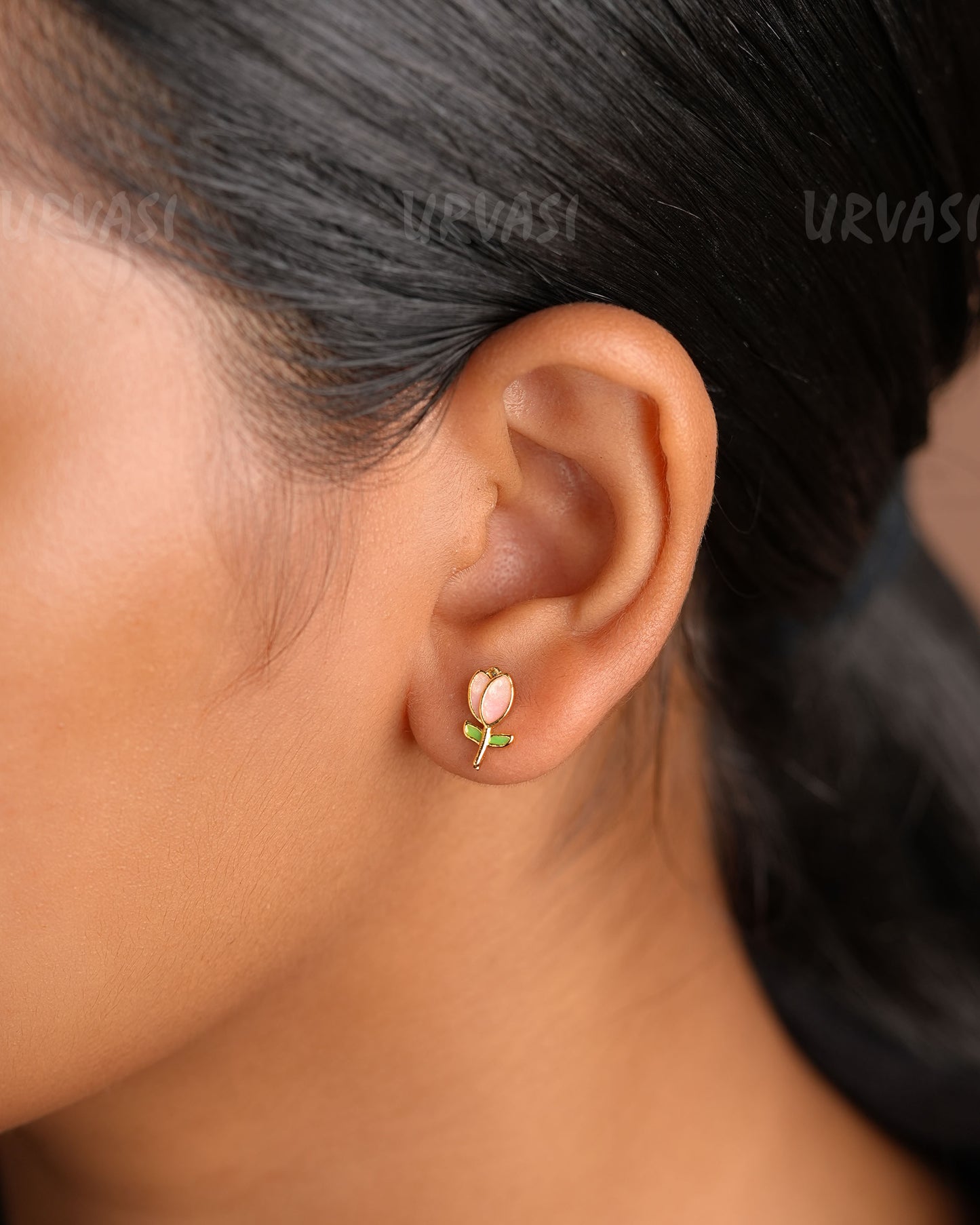 Gold-Toned Rose-Designed Stud Earrings Er 333