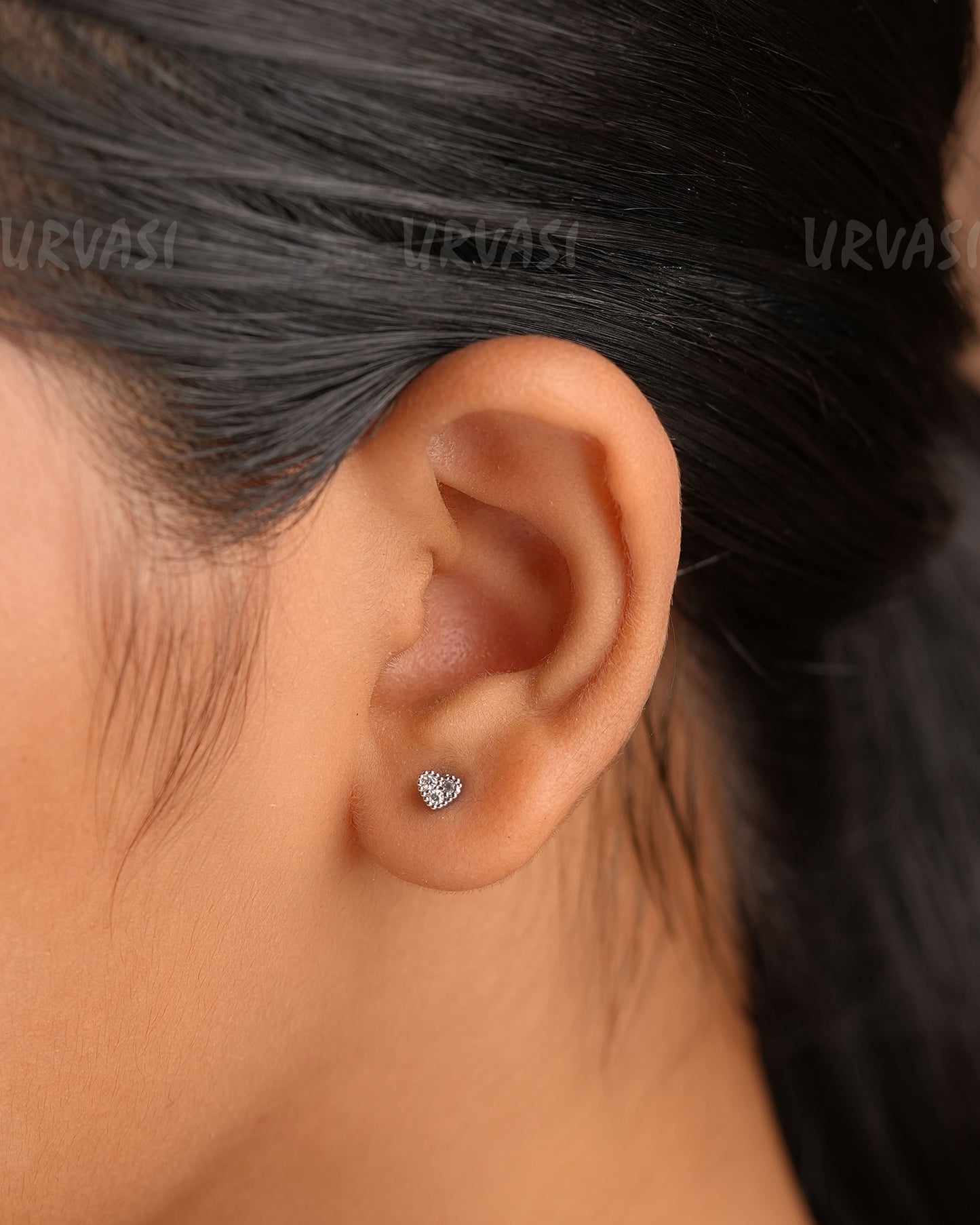 Minimal Heart Shaped Earrings ER 339