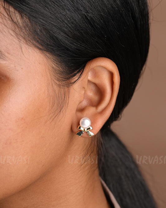 Gold-Polish Bow-Designed Pearl Earrings ER 903