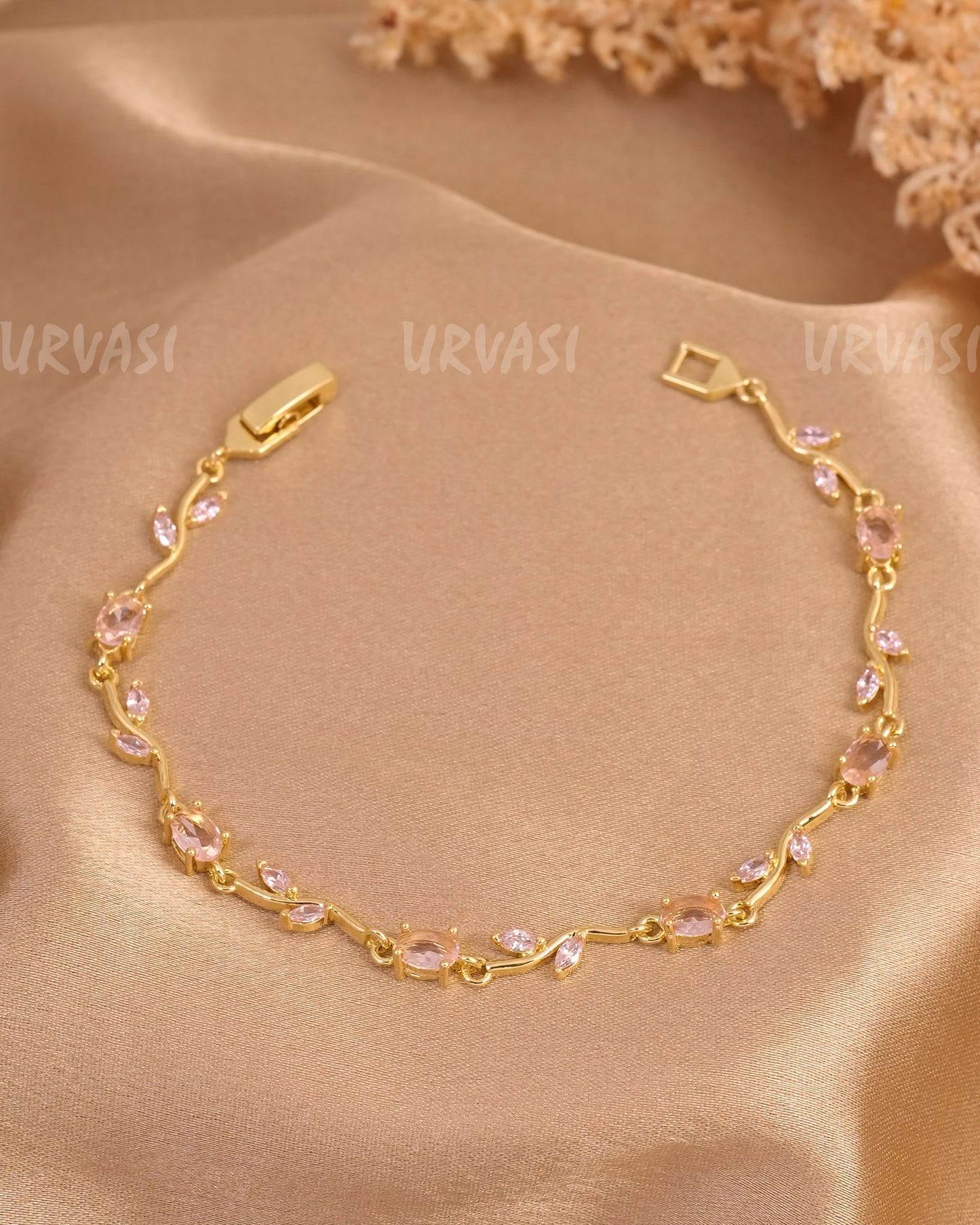 Mehendi Polish Trendy Tulips Leaf Designed AD Bracelets BR 148