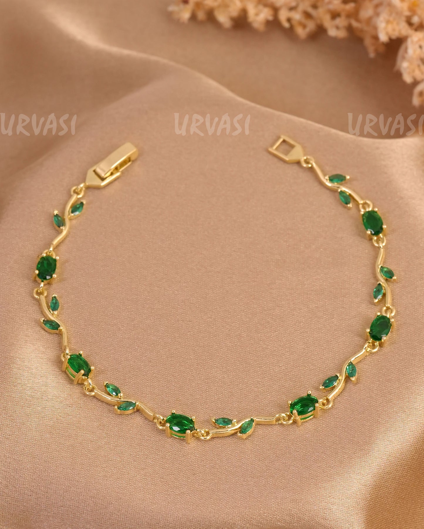 Mehendi Polish Trendy Tulips Leaf Designed AD Bracelets BR 148
