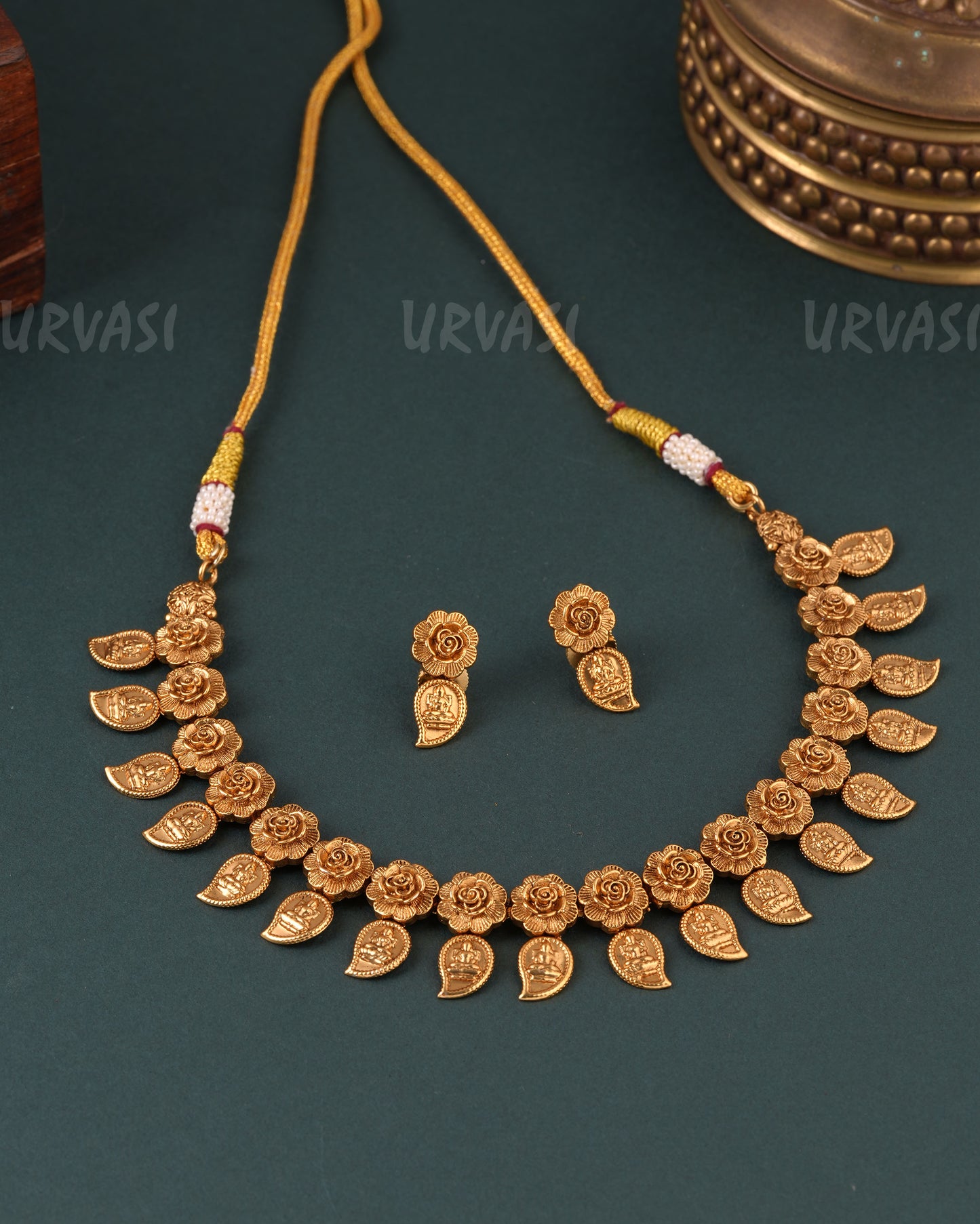Gold-Toned Floral Mango Lakshmi Choker Necklace  1617