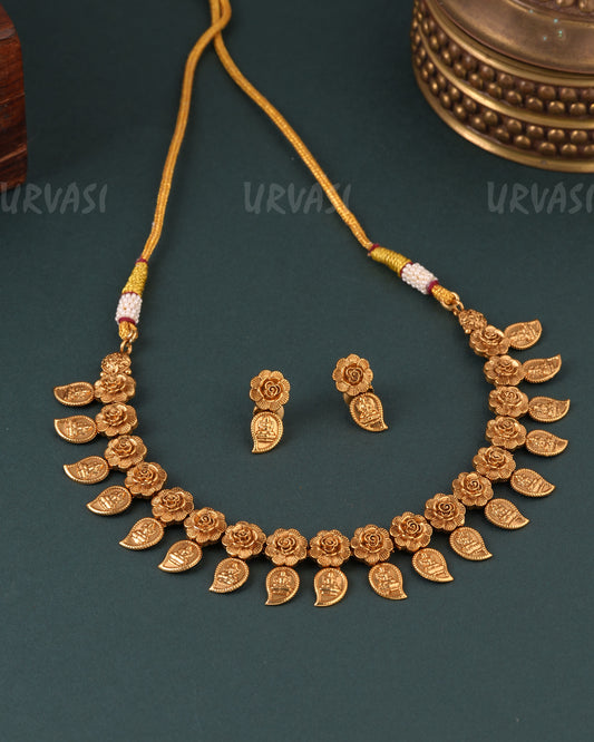 Gold-Toned Floral Mango Lakshmi Choker Necklace  1617