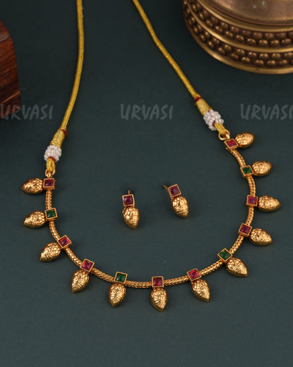 Gold-Toned Floral Tear-Drop Necklace 1620