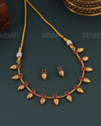 Gold-Toned Floral Tear-Drop Necklace 1620