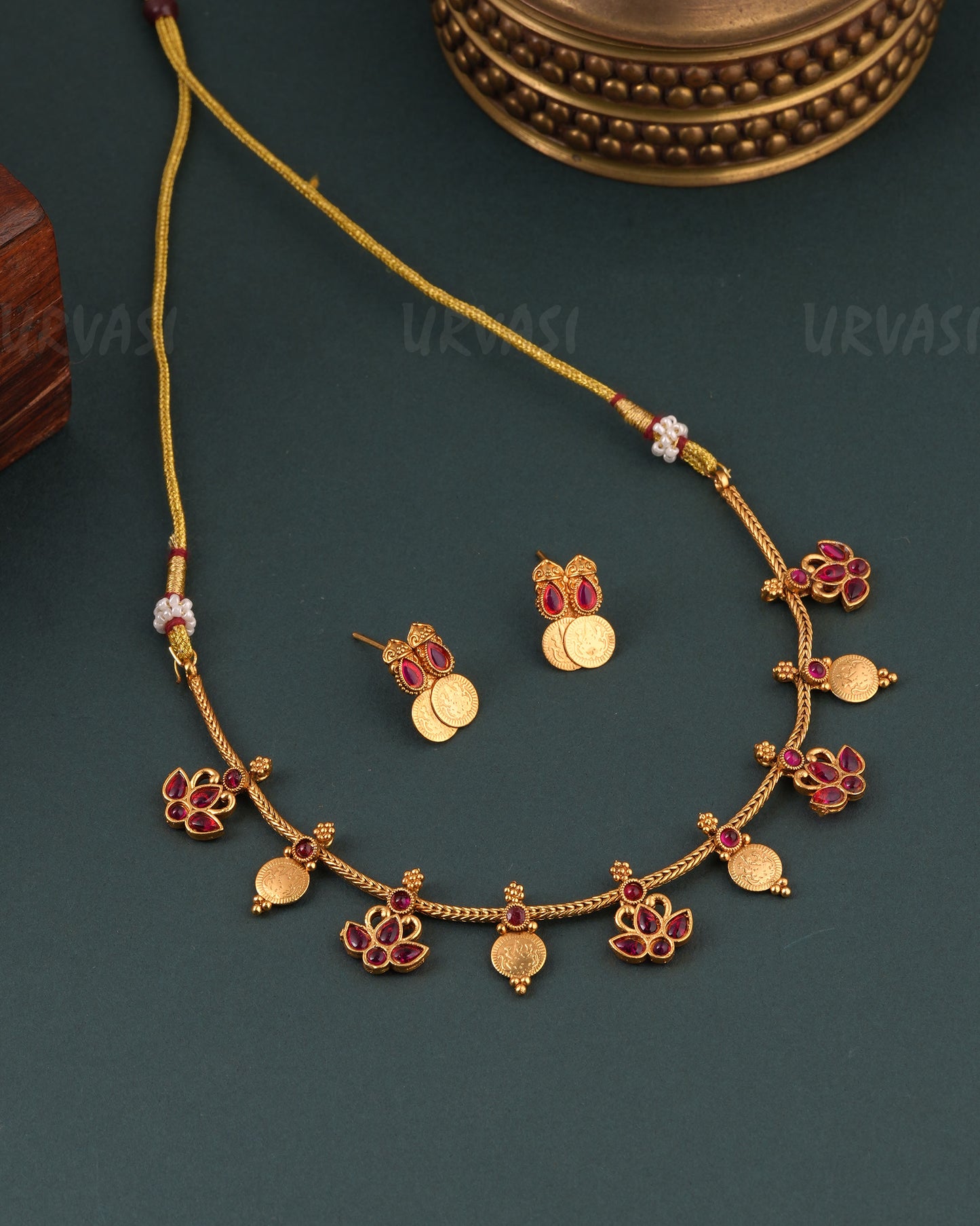 Gold -TonedFloral  Lakshmi Choker Necklace 1662