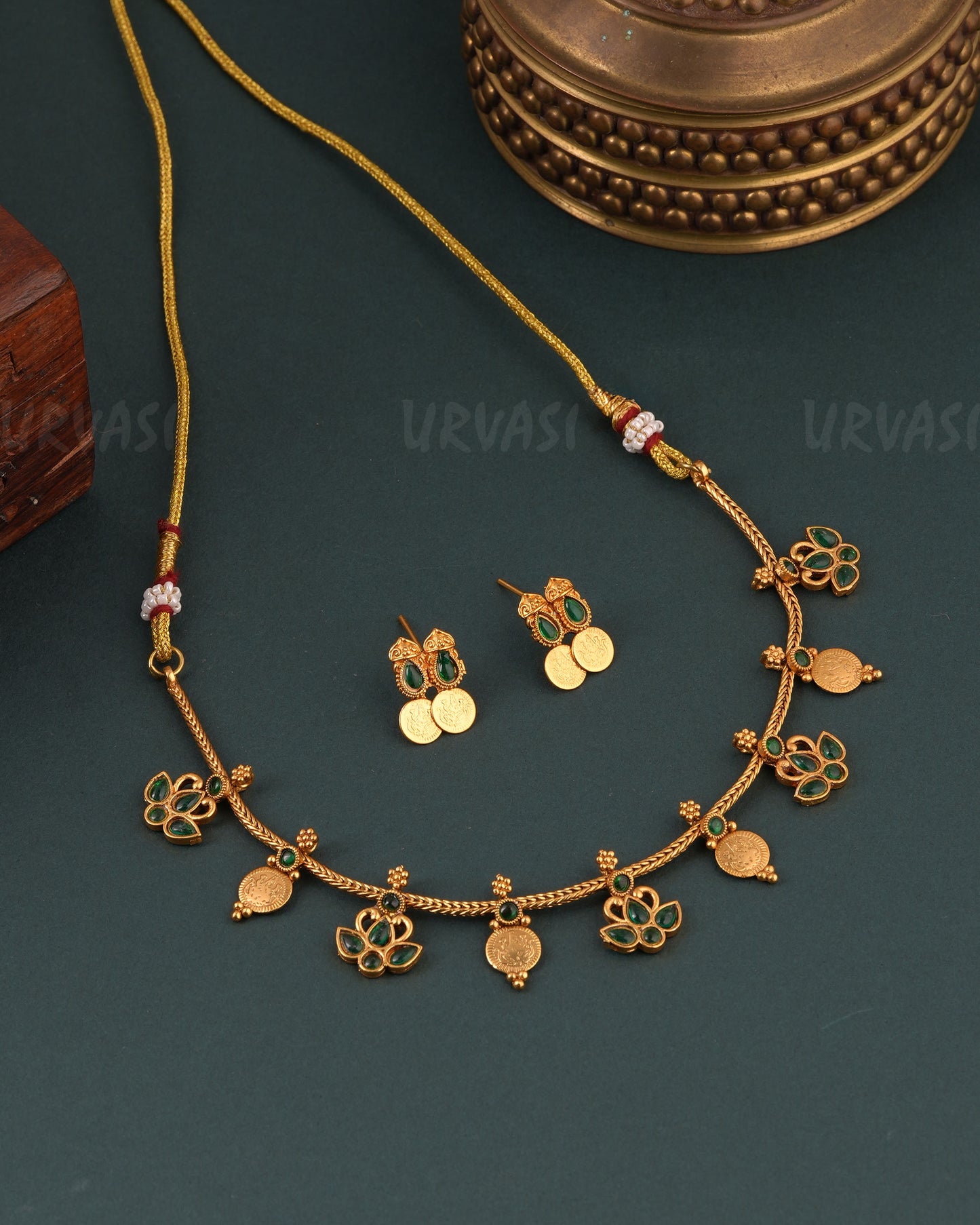 Gold -TonedFloral  Lakshmi Choker Necklace 1662