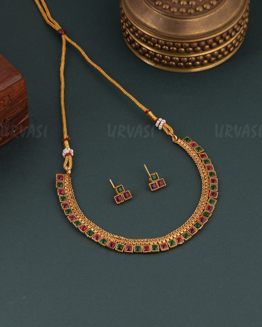 Gold-Toned Floral Designed Necklace 1656