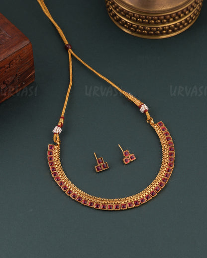 Gold-Toned Floral Designed Necklace 1656
