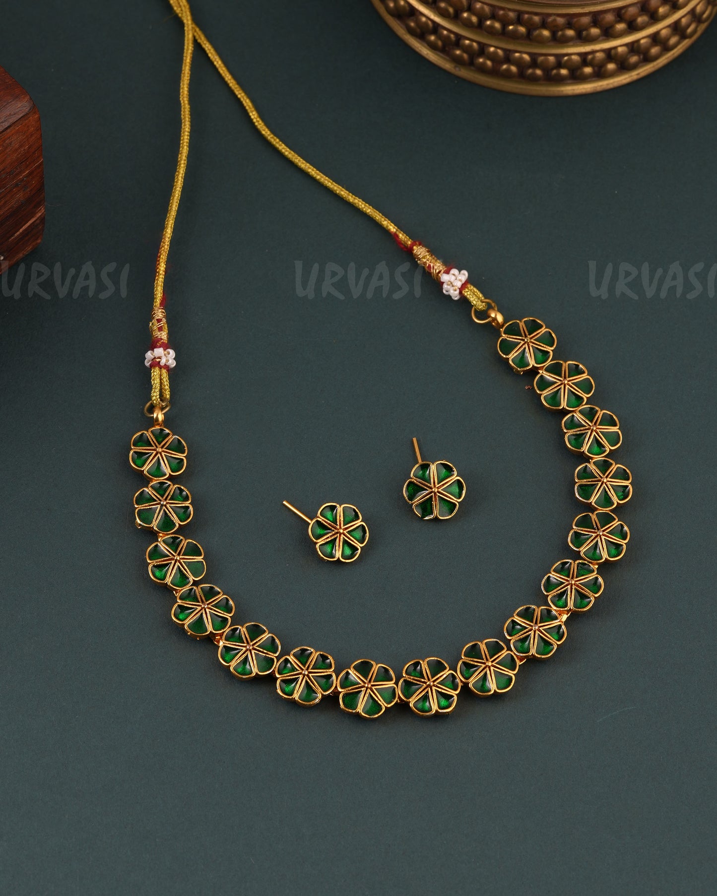 Gold -Toned Floral Designed  Choker Necklace 1645