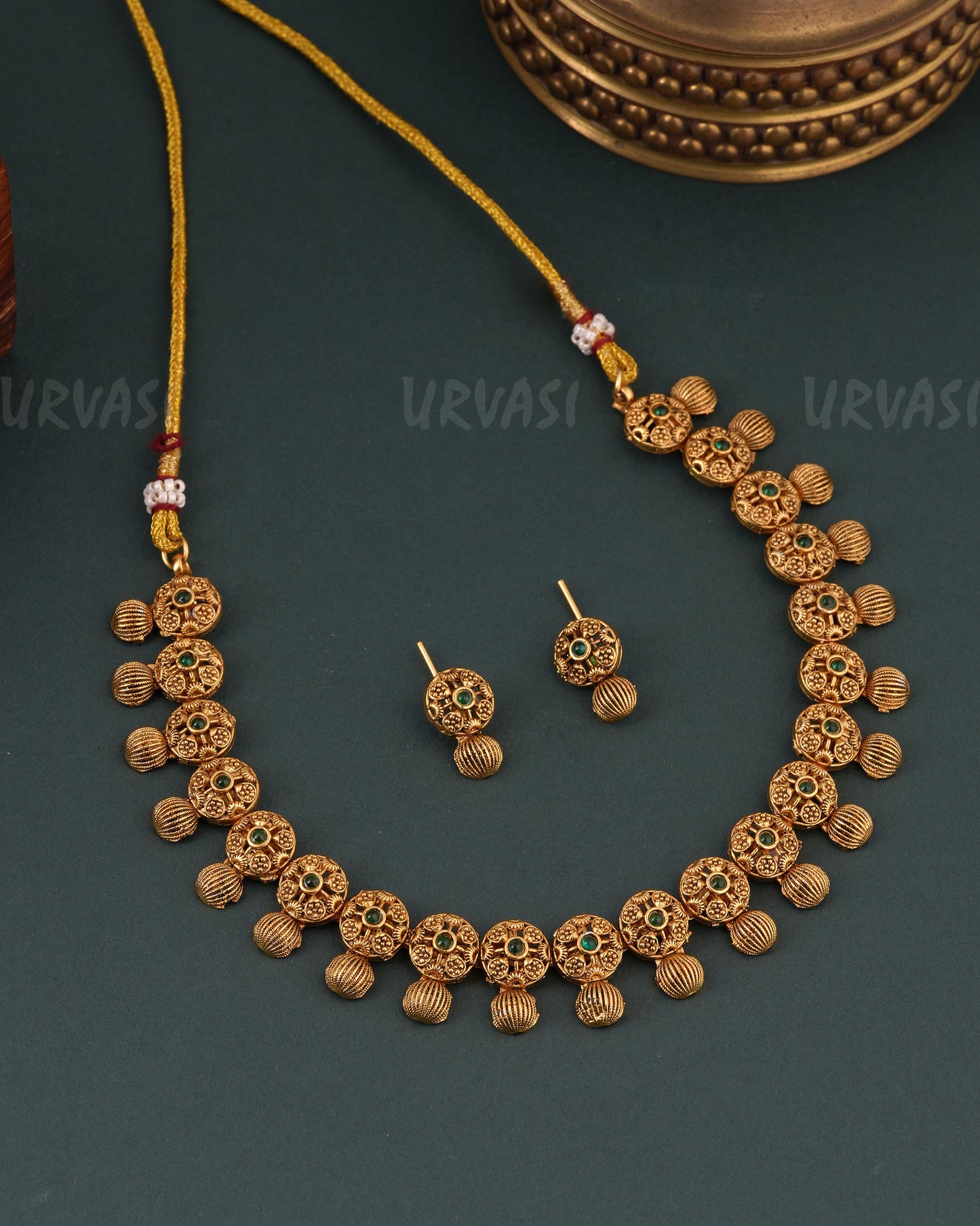 Gold -Toned Floral Designed Necklace 1646