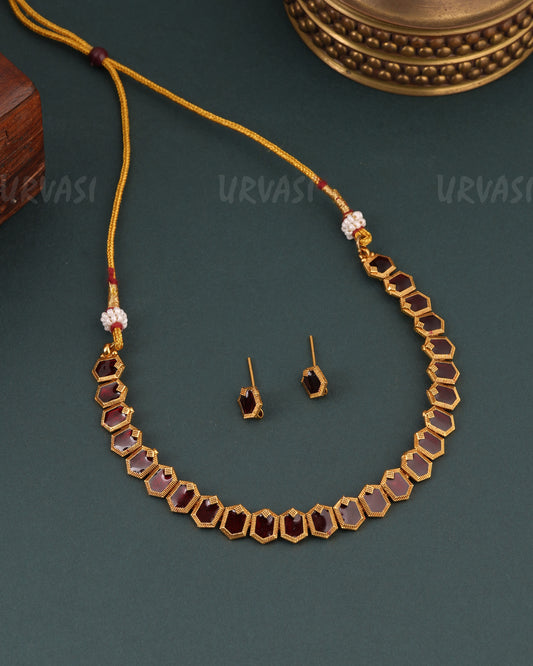 Gold-Toned Palakka Version Box-Designed Necklace 1650