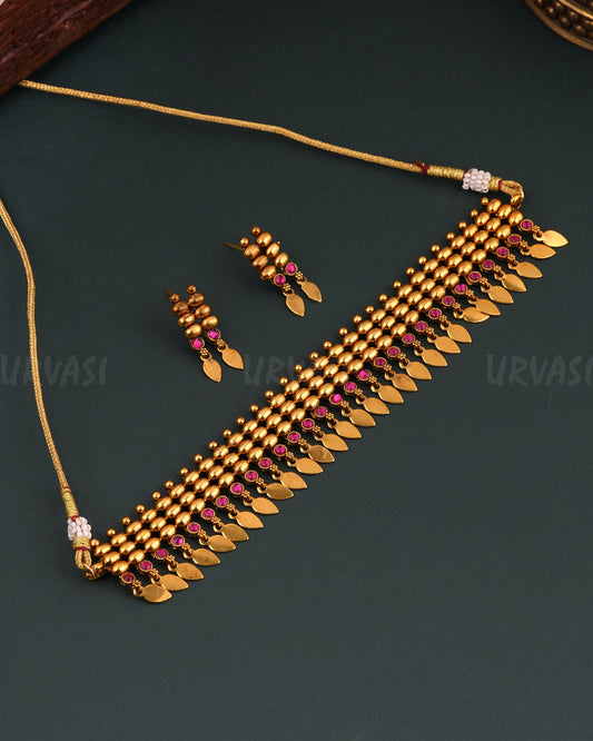 Gold-Toned Elakkathali Choker Necklace 1688