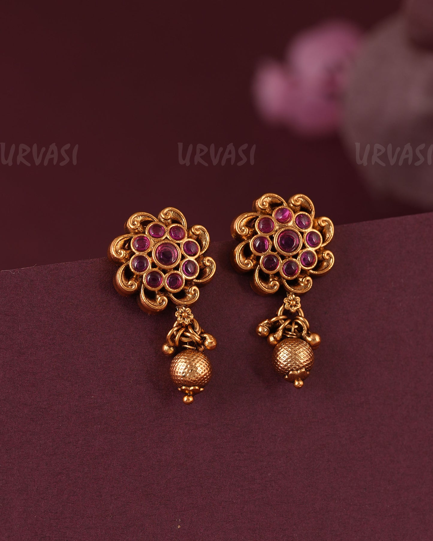 Gold-Toned Floral Kemp-Stud Earring ER 1141