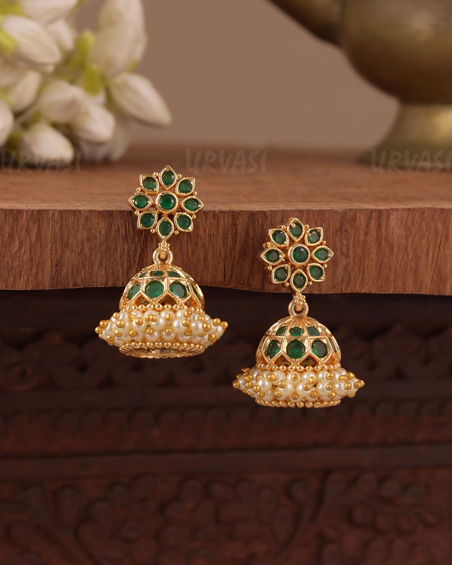 Gold-Toned Traditional Kemp-Style Jhumka Earring ER 1063