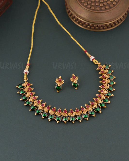 Gold -Toned Traditional Nagapadam Choker Necklace 1745