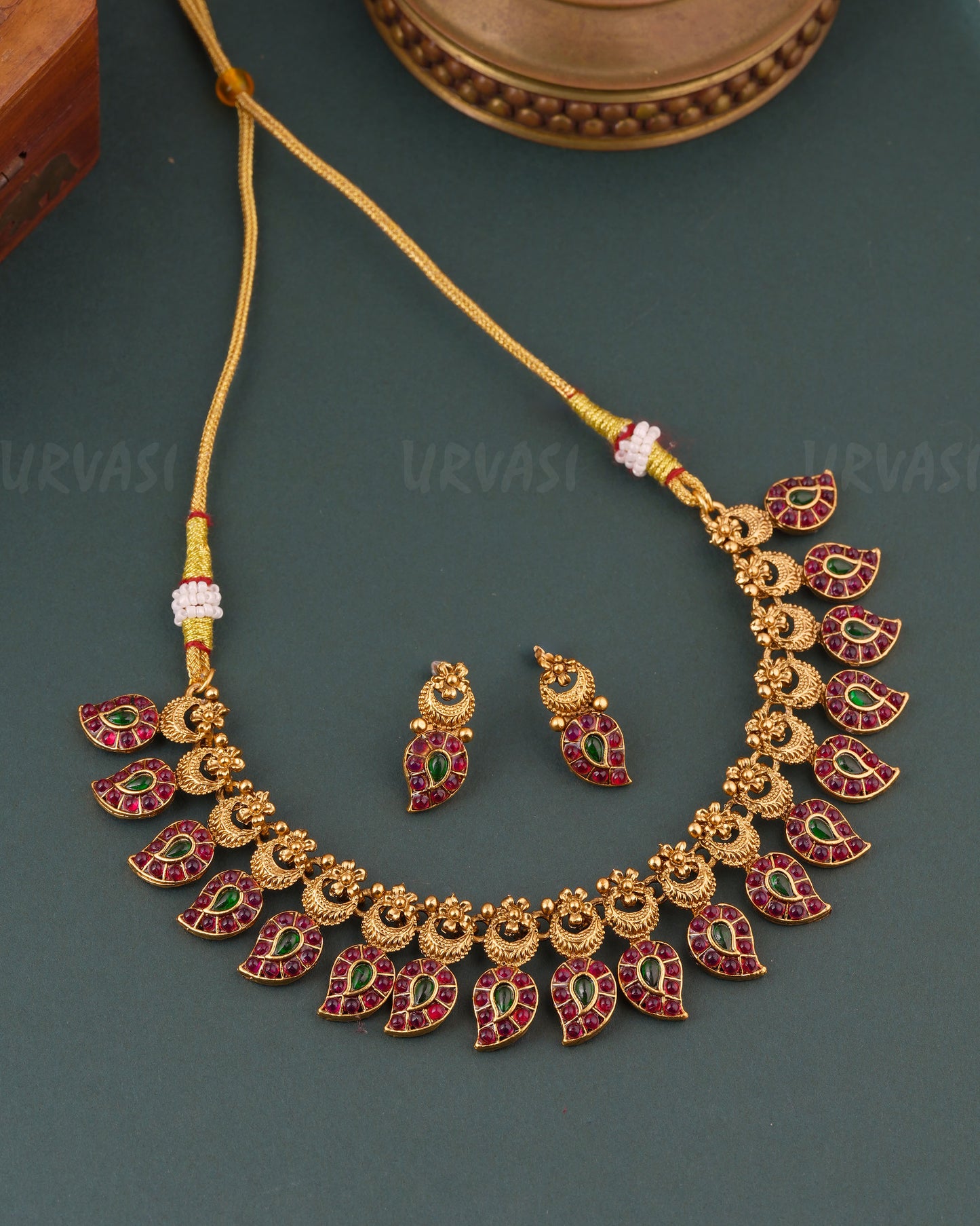 Gold-Floral Kemp Mango Choker Necklace 1744