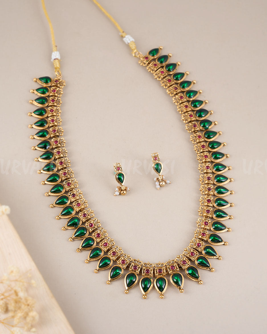Long Necklace 556