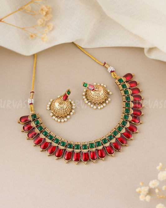 Traditional Nagapadam Inspired Ruby-Green Necklace 584