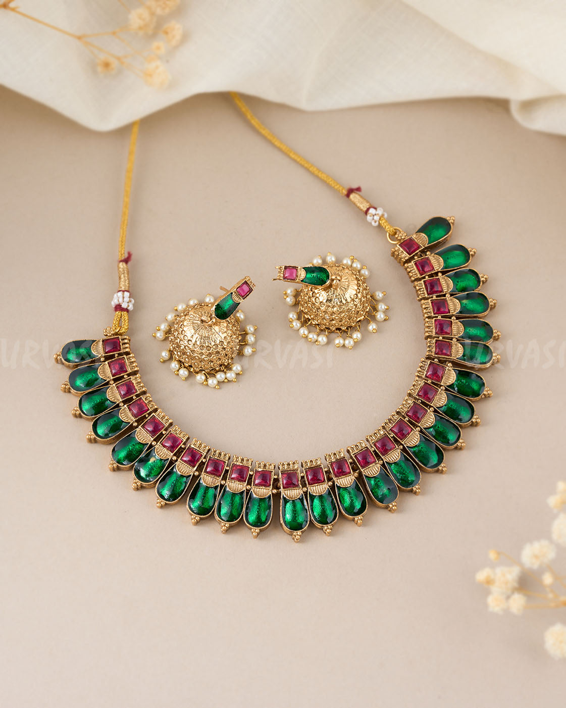 Traditional Nagapadam Inspired Green-Ruby Necklace 585