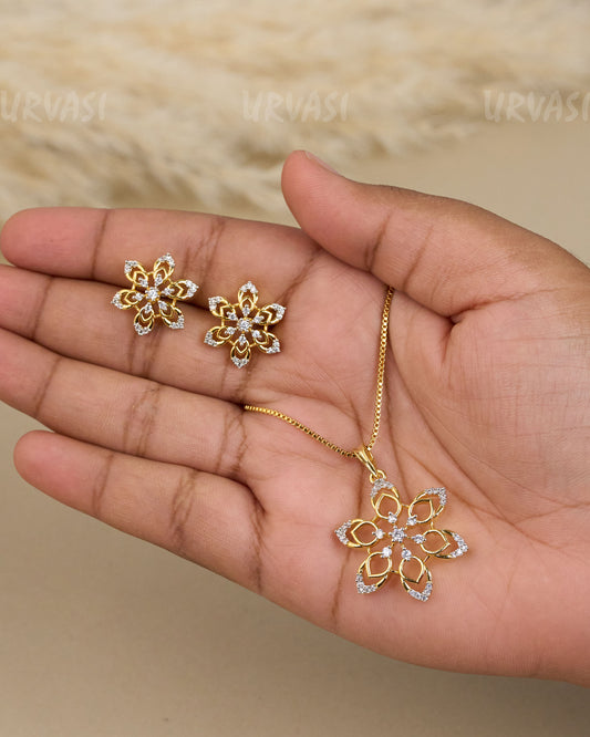 Gold-Toned Floral Pendent Set  PN  01
