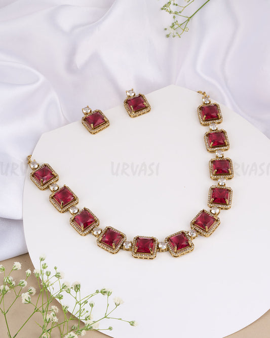 Necklace 686