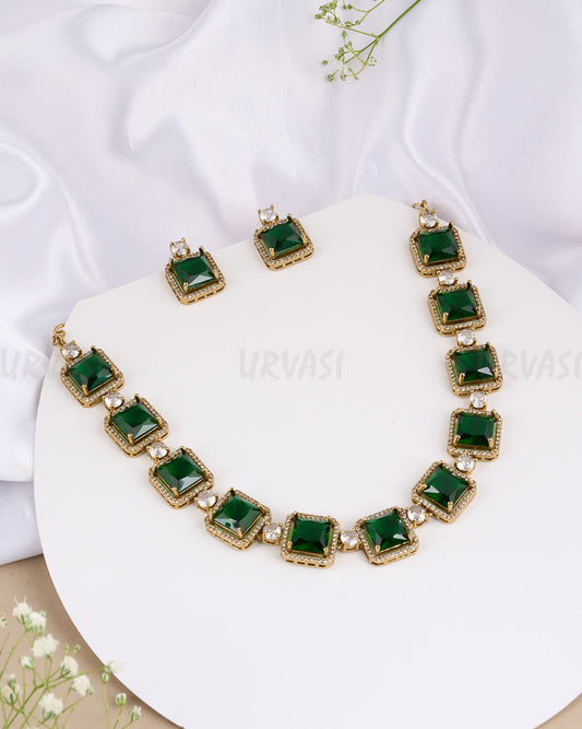 Necklace 687