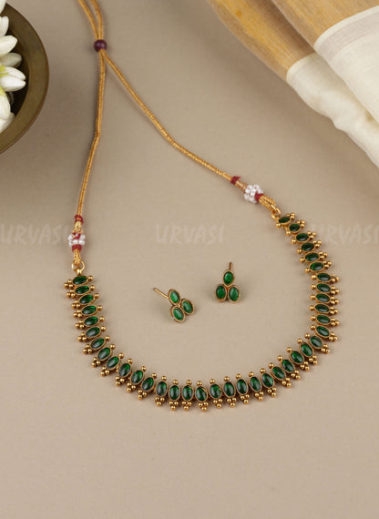 Gold-Toned Traditional Emerald-Stone choker Necklace 1857