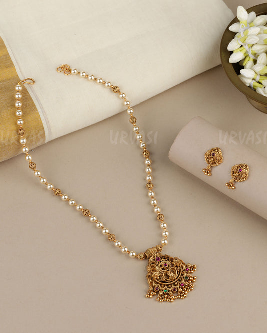 Gold-Toned  Floral Pendant Long Necklace 1887
