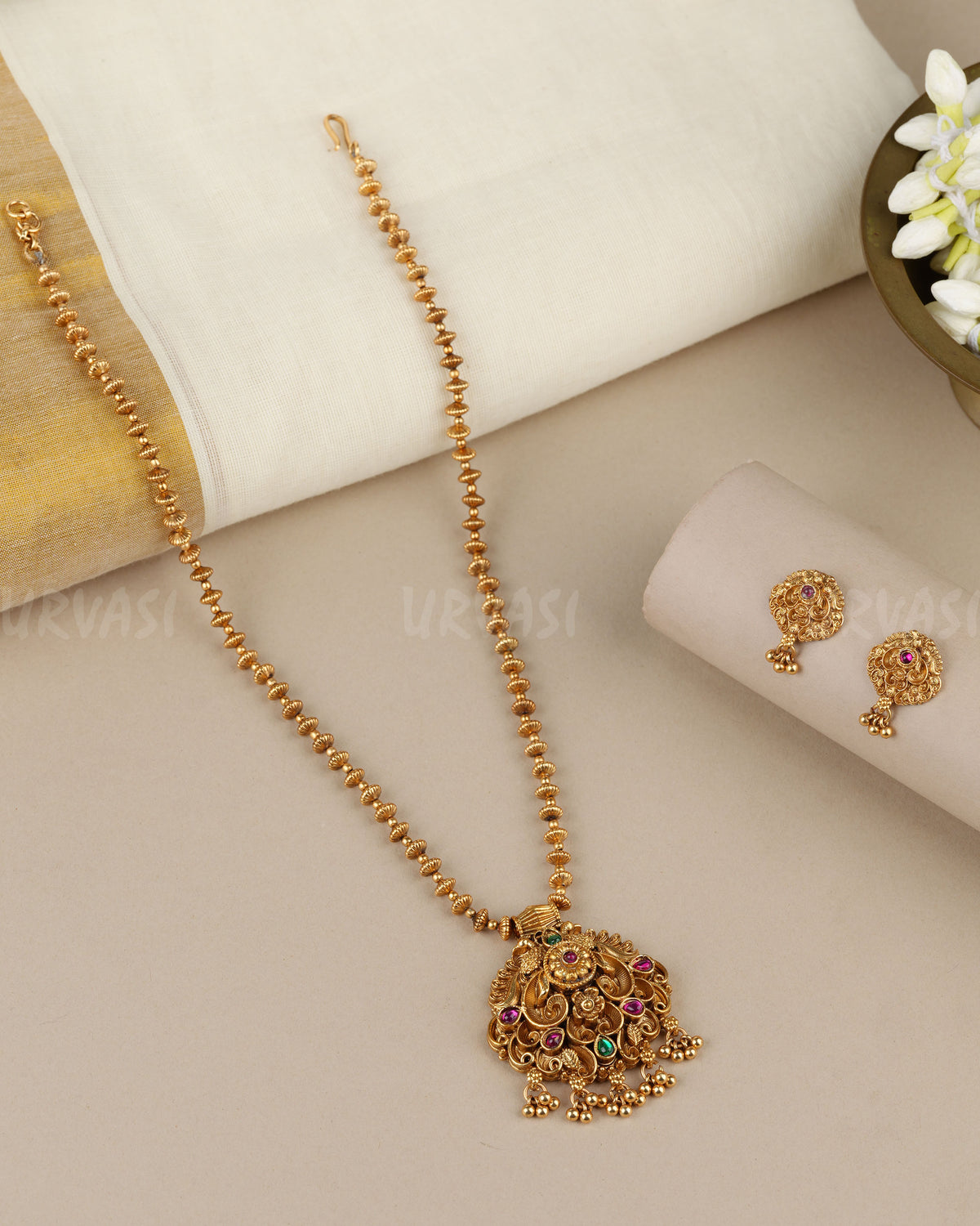 Gold-Toned  Floral Pendant Long Necklace 1882