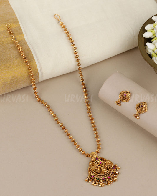 Gold-Toned Floral Pendent Long Necklace 1881