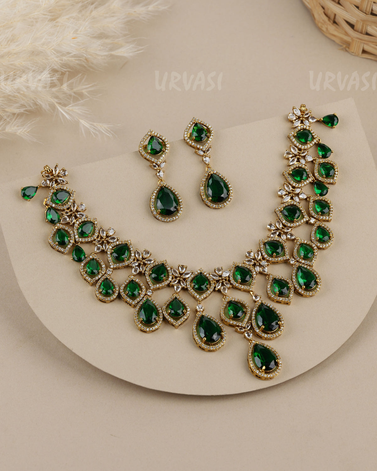 Premium  Victorian Style-Teardrop  AD Necklace  1923