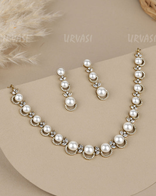 Mehendi Polish  Crescent moon  Necklace  1953