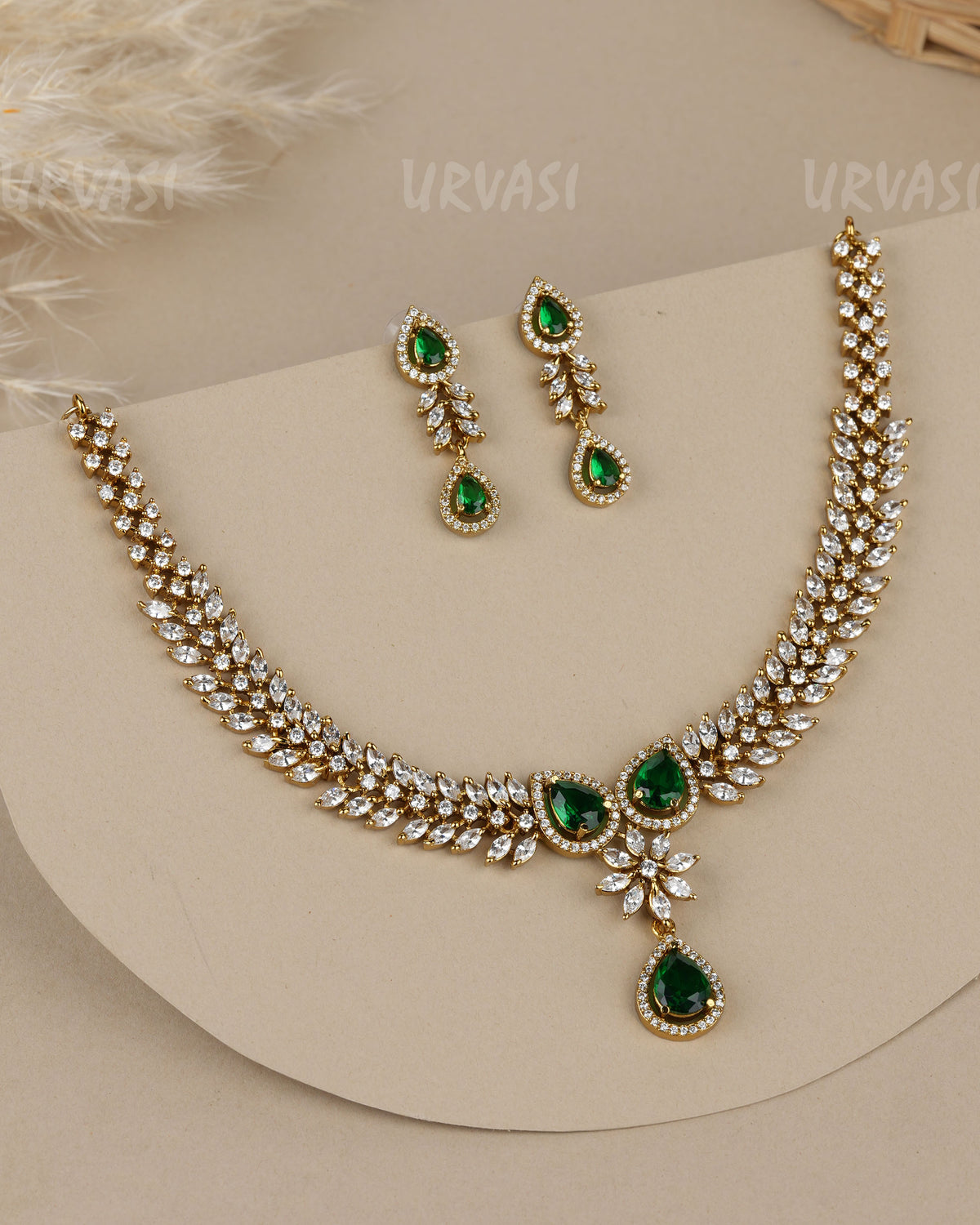 Mehendi-Polish  Floral  Dual-Layer Leaf AD Necklace   1915