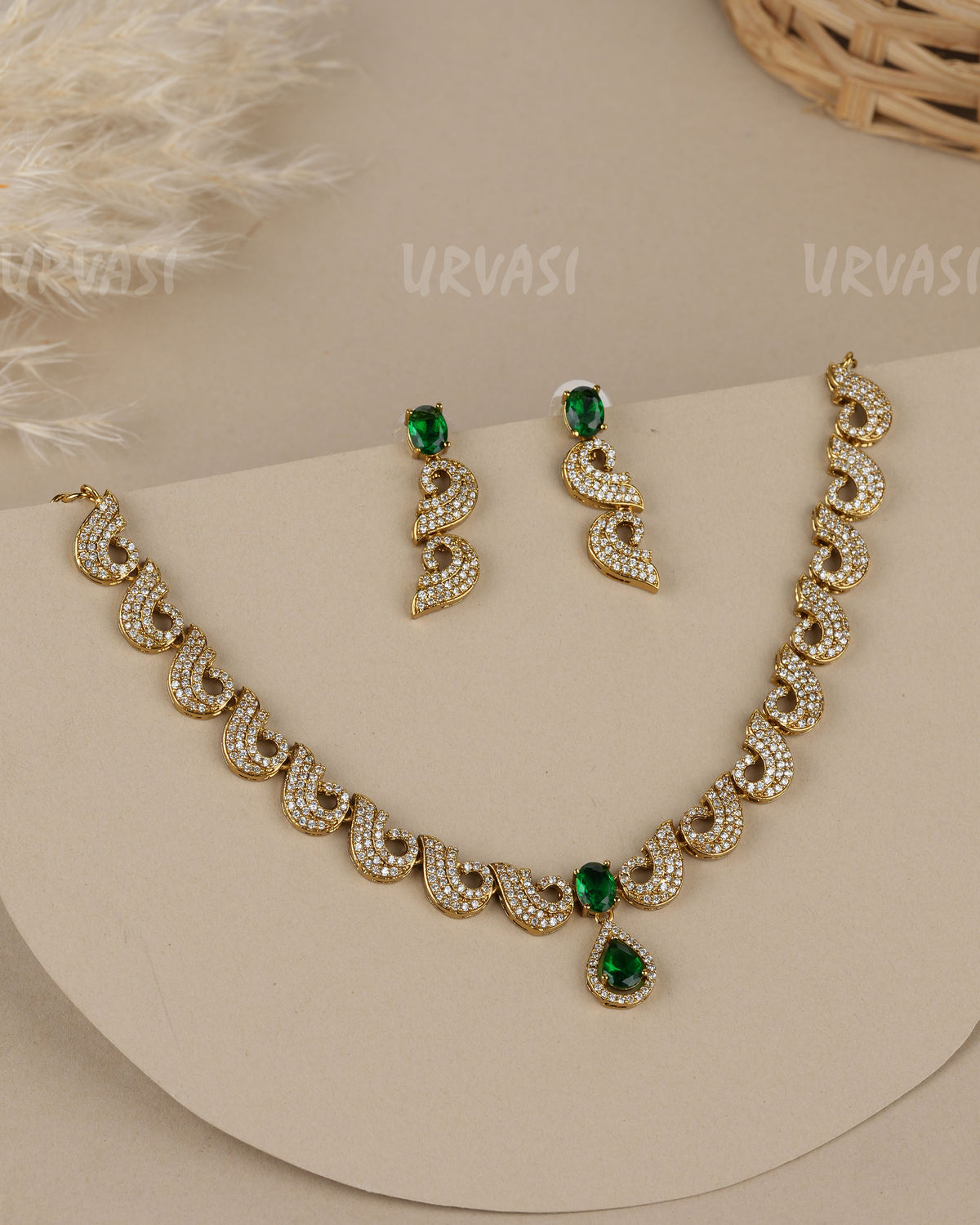 Mehendi-Polish Emerald Stone Teardrop AD Necklace 1912