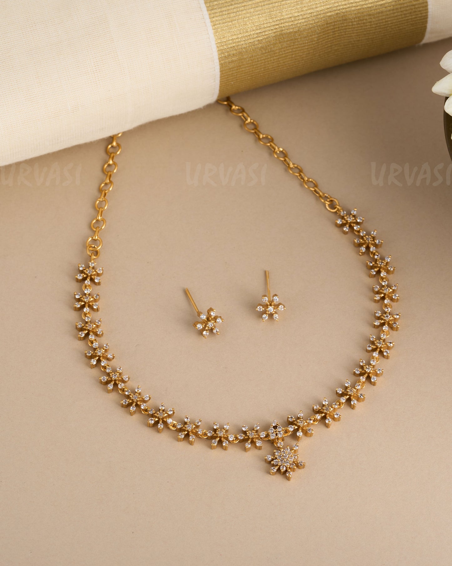 Gold Polish Star-Designed Necklace 796