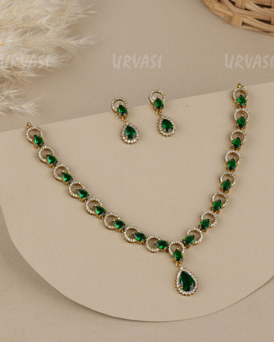 Mehendi-Polish Sapphire-Crystal  Stones  Necklace 1906