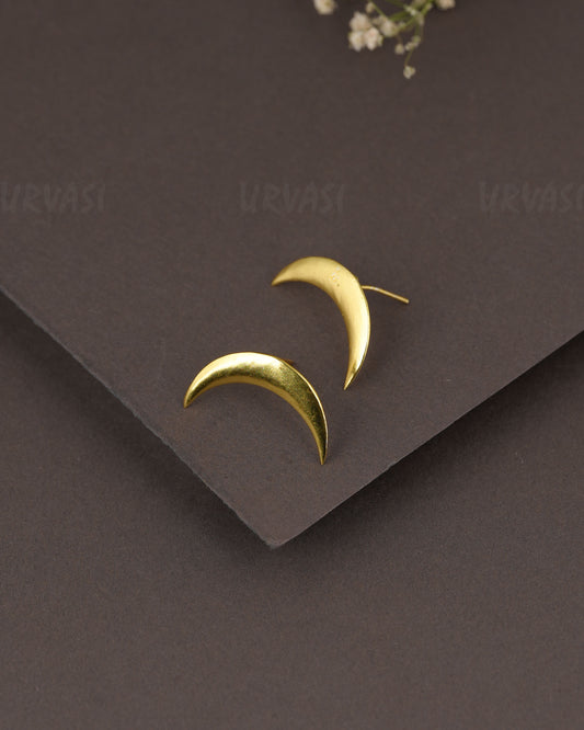 Gold-Polish Crescent Moon Earring ER 1303