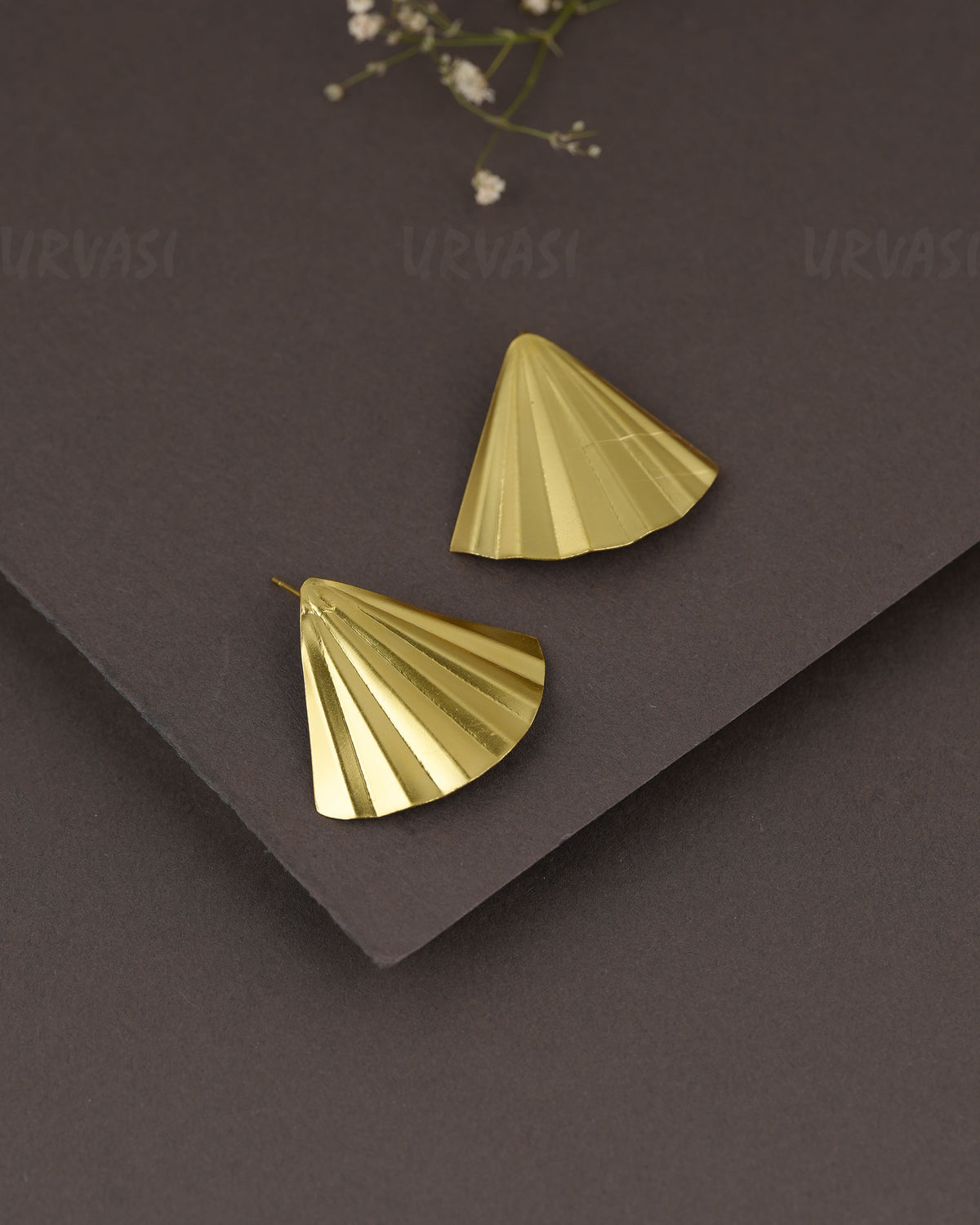Gold-Polish Ribbed Earring ER 1297