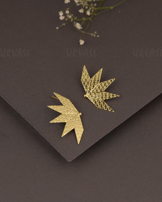 Gold-Polish Leaf-Shaped Earring ER 1300