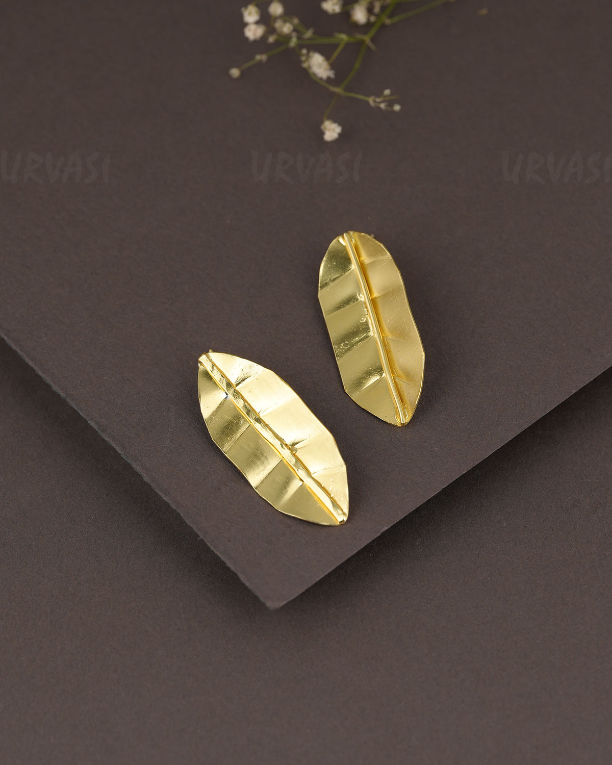 Gold-Polish Leaf-Shaped Earrings ER 1294