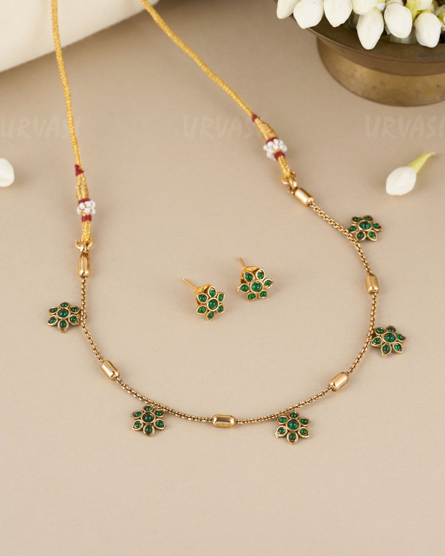 Gold-Toned Flower Designed Single Chain Necklace 092