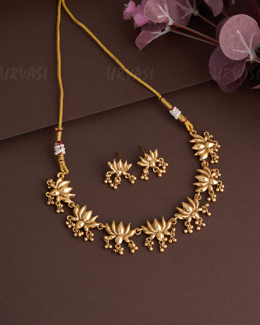 Necklace 882