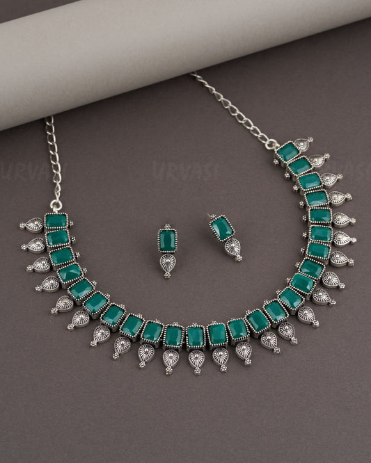 NECKLACE 954
